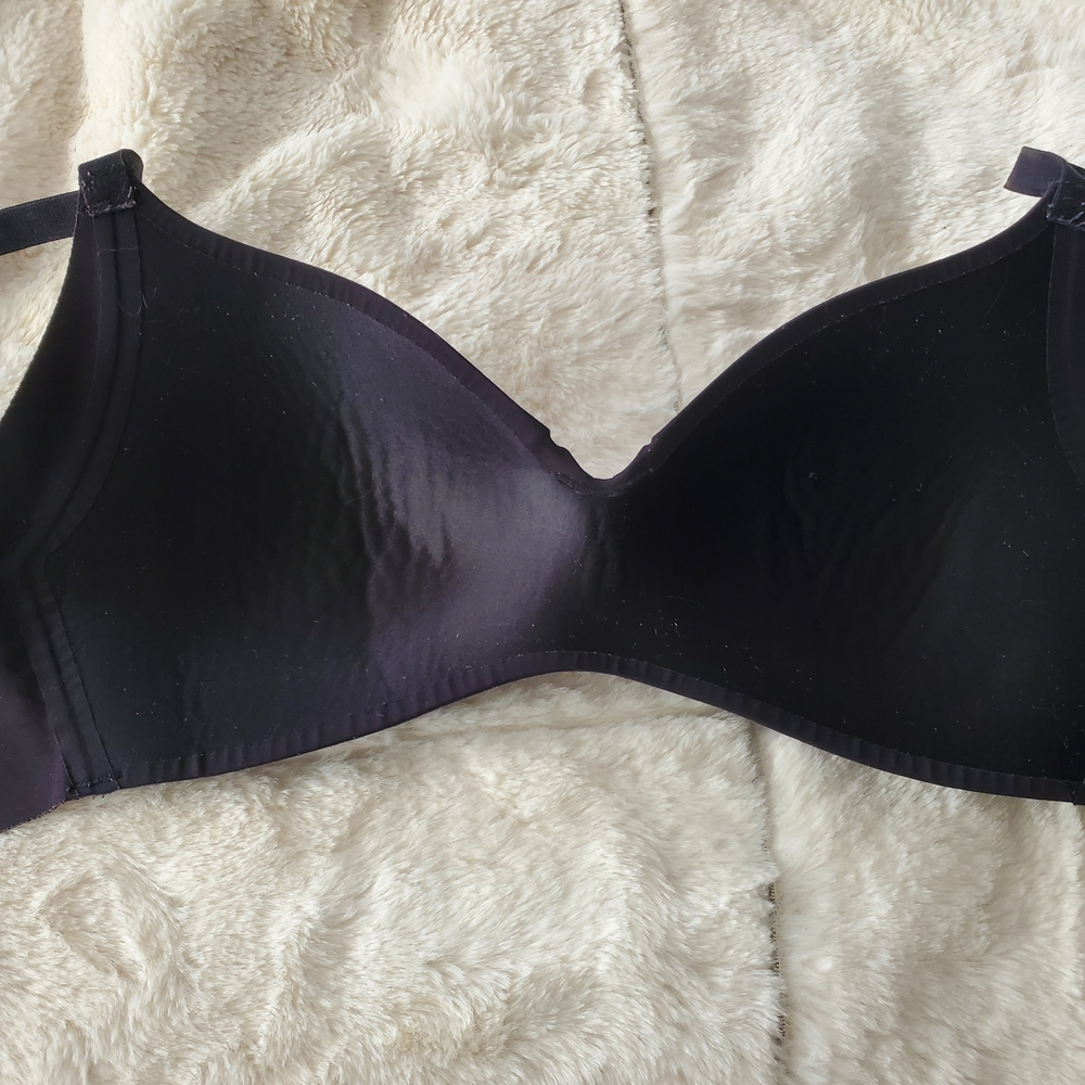 knix Black Wireless Bra - Smooth T-Shirt Style Wingwoman 32D 34D 34C - Picture 8 of 9